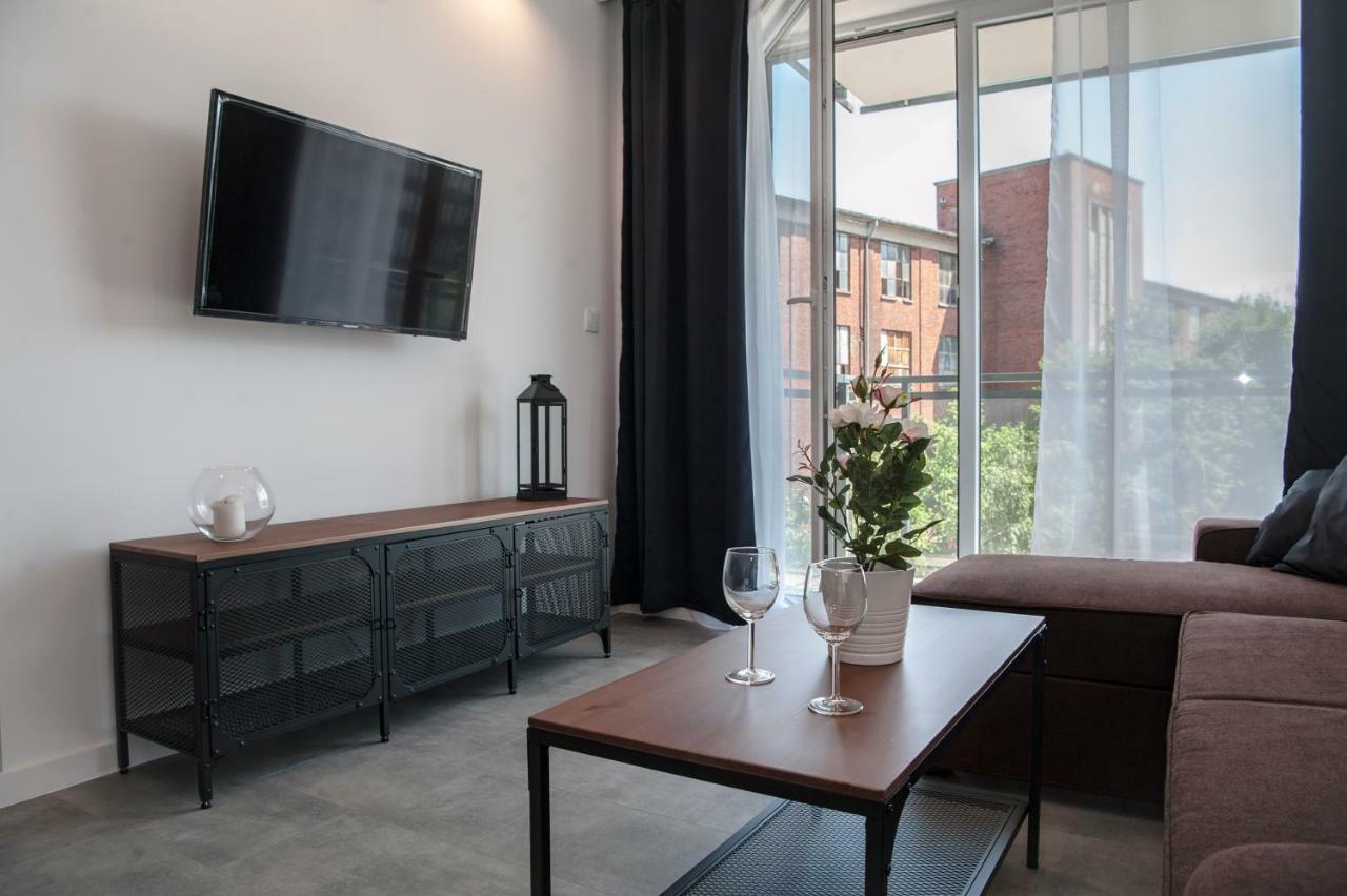 Unique 3City Apartments - Grey Apartment กดัญสก์ ภายนอก รูปภาพ