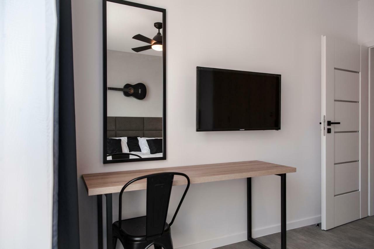 Unique 3City Apartments - Grey Apartment กดัญสก์ ภายนอก รูปภาพ