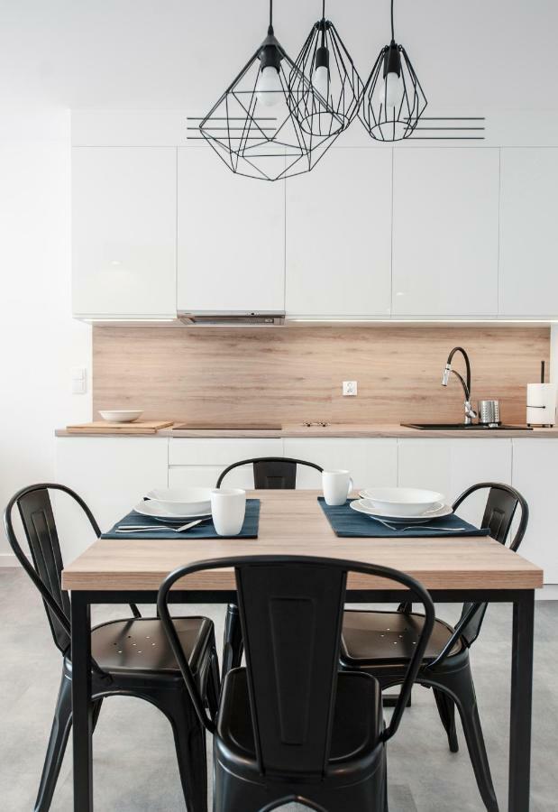 Unique 3City Apartments - Grey Apartment กดัญสก์ ภายนอก รูปภาพ
