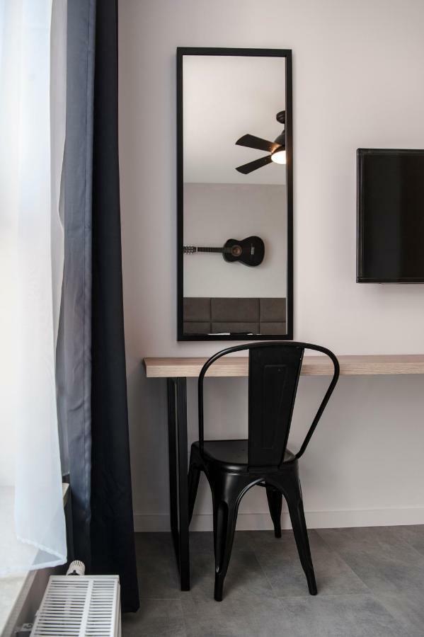 Unique 3City Apartments - Grey Apartment กดัญสก์ ภายนอก รูปภาพ
